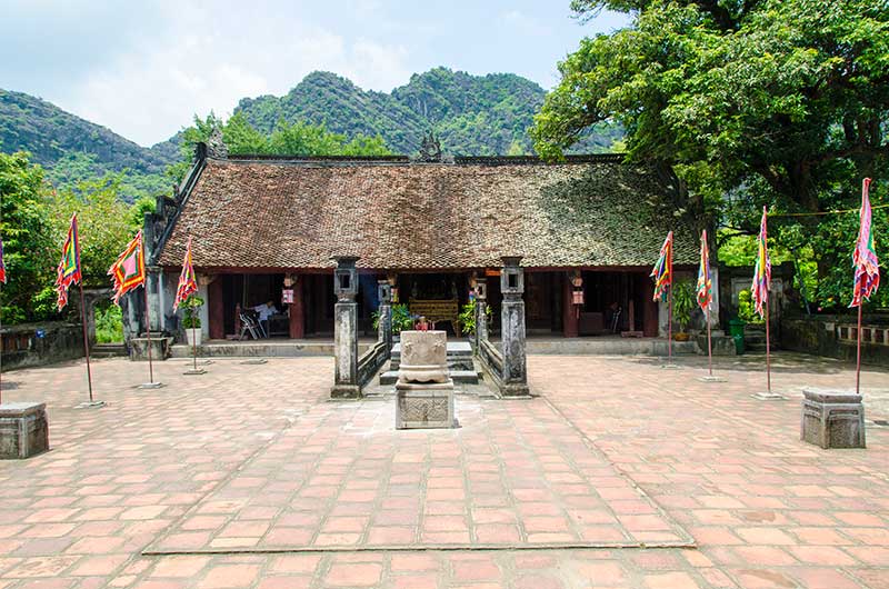410 - Vietnam - Hoa Lu - templo a Le Dai Hanh 03